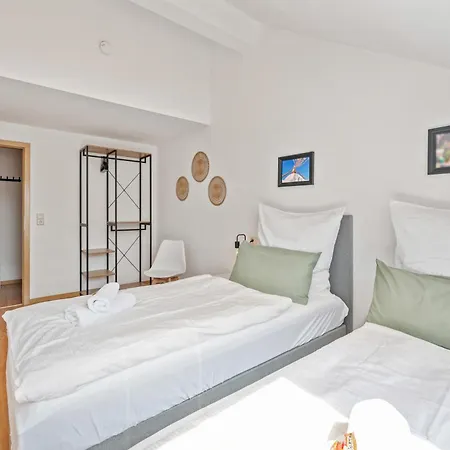Waldegg, Gemütliche Für 5 Gäste Apartment *